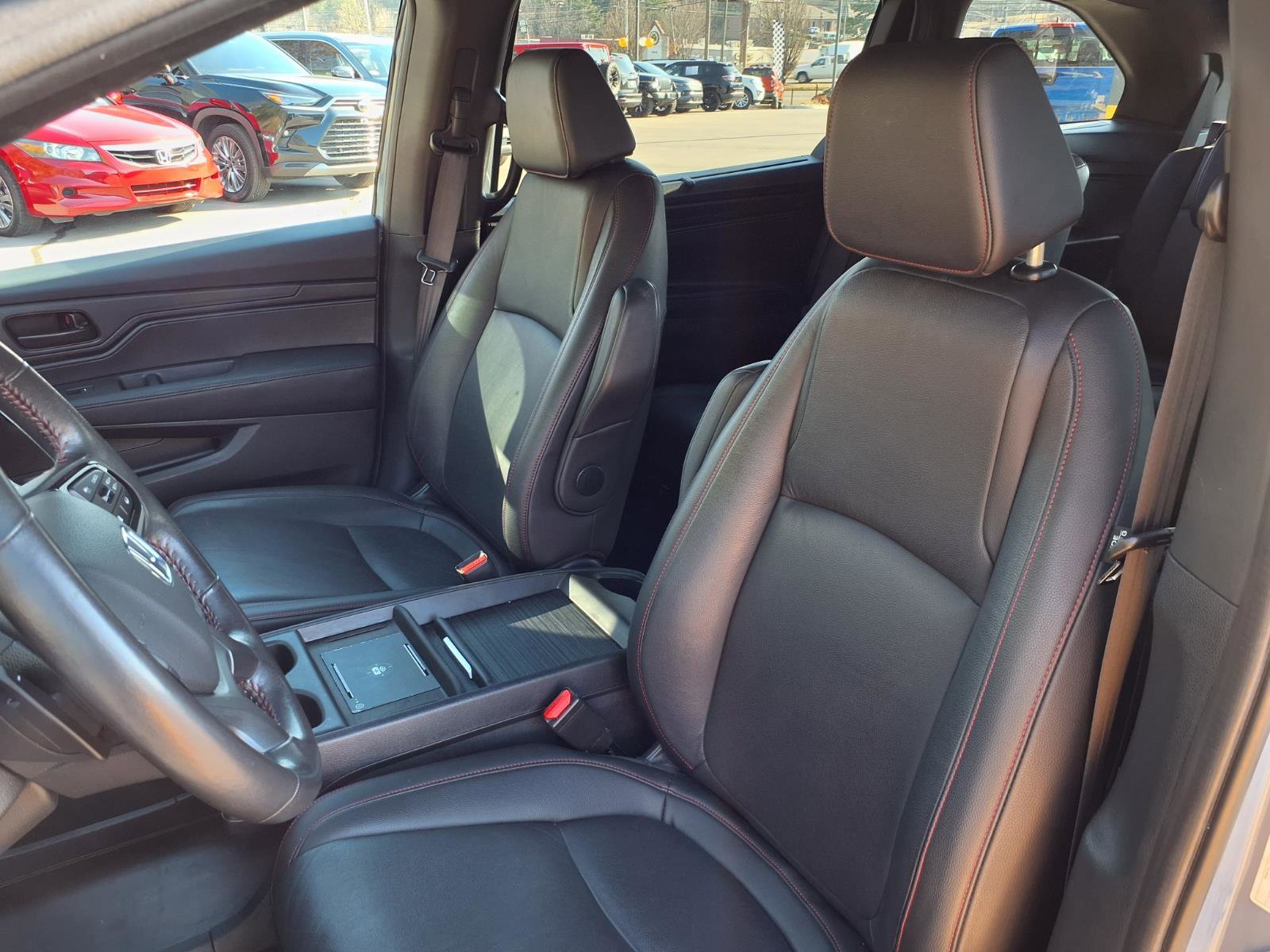Used 2025 Honda Odyssey Sport-L image 13