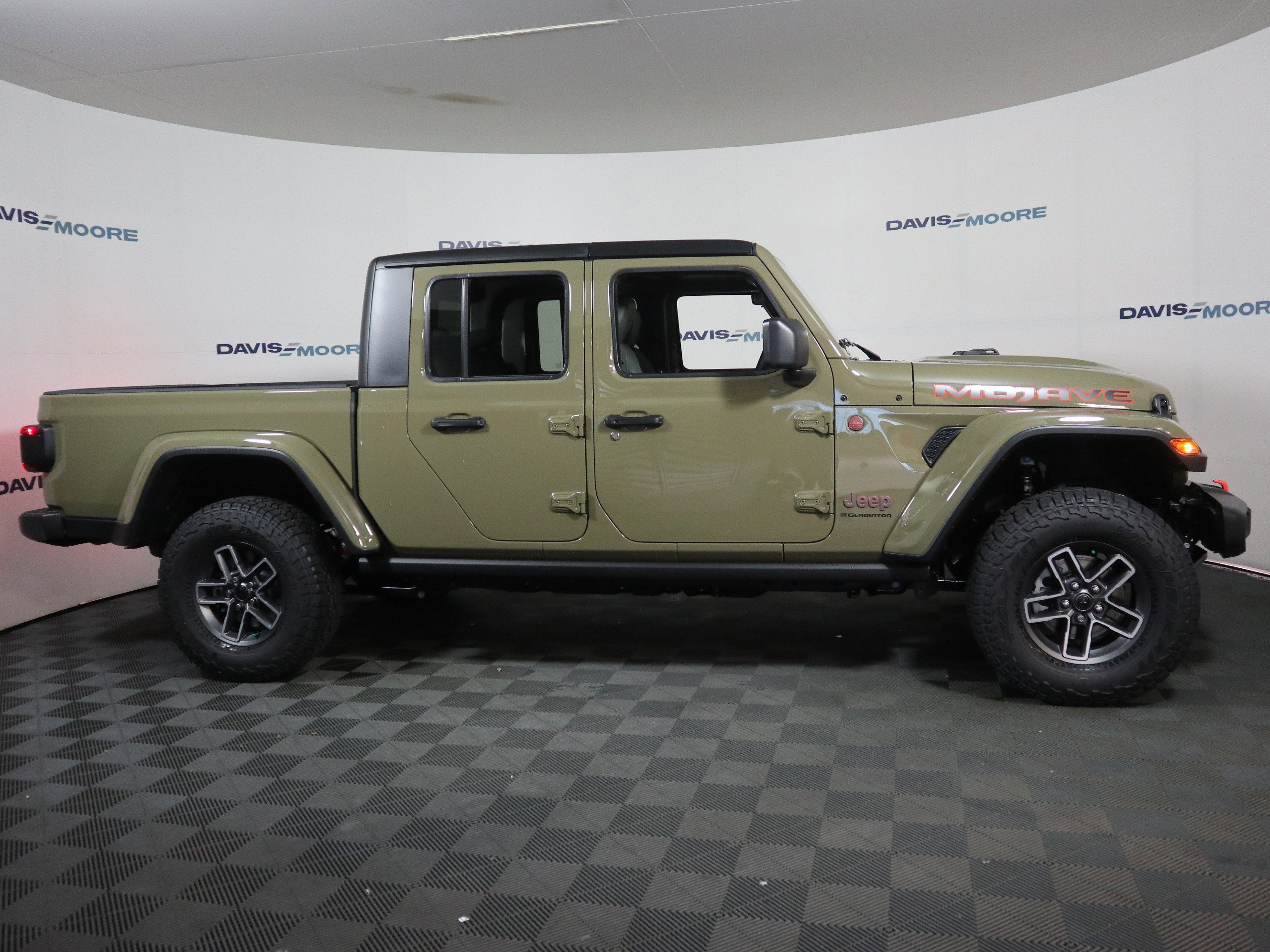 New 2026 Jeep Gladiator Mojave w/ Safety Group AWD/4WD image 4