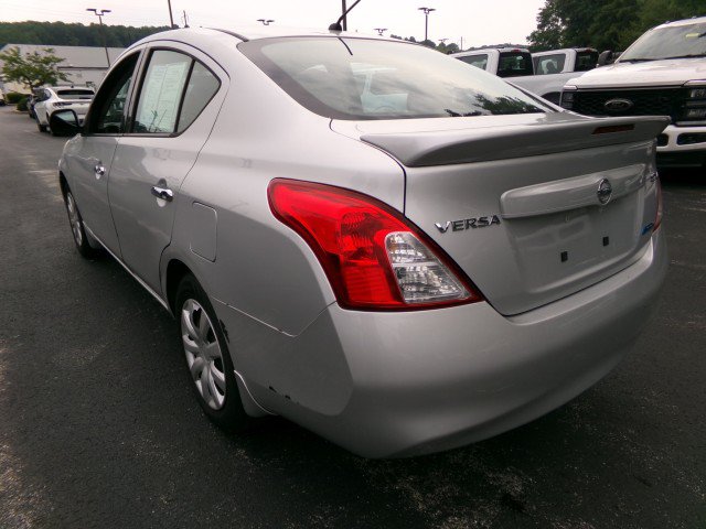 Used 2014 Nissan Versa SV FWD image 7