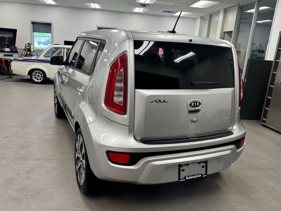 Used 2012 Kia Soul ! FWD image 29