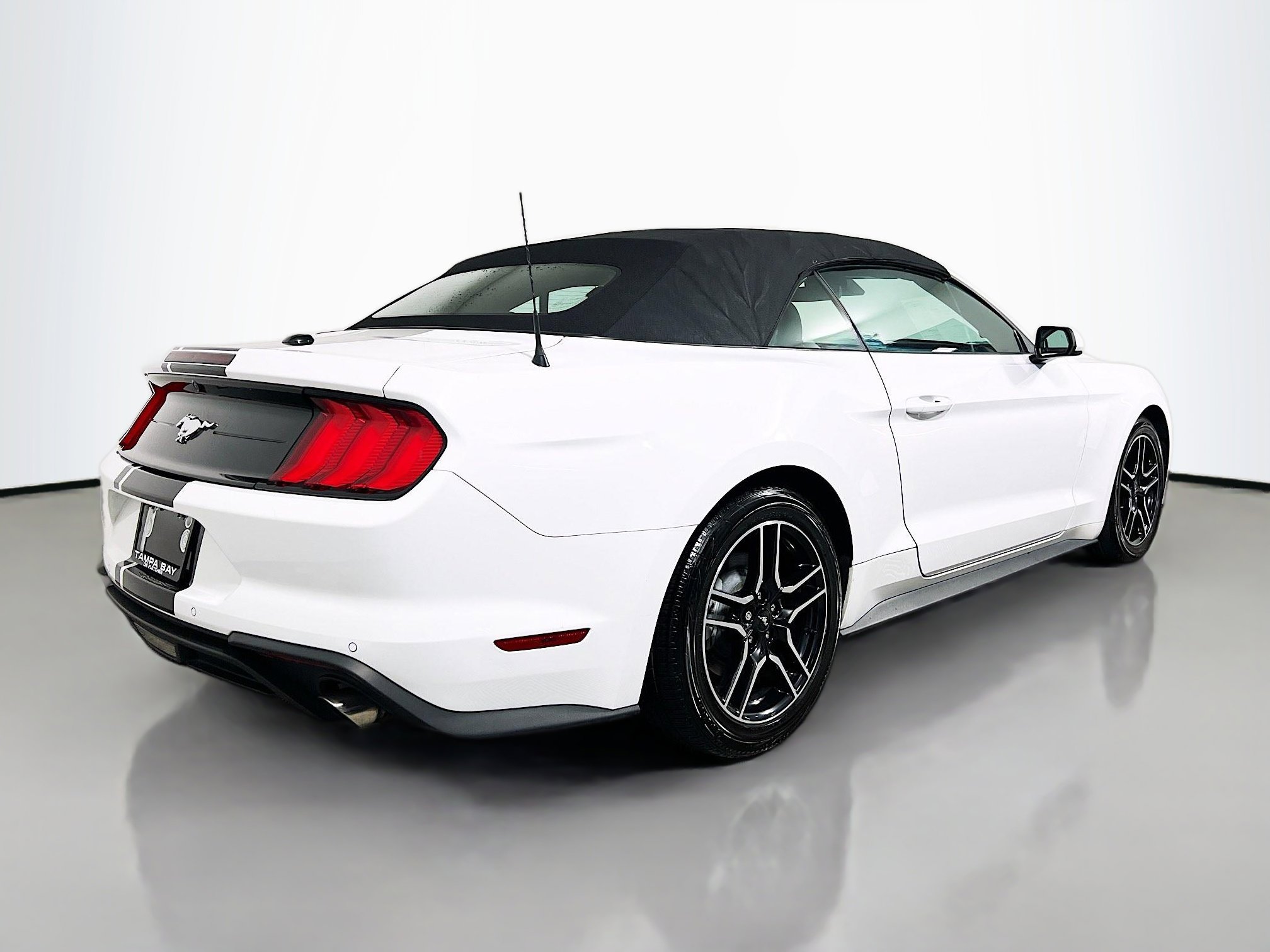 Used 2023 Ford Mustang Convertible w/ Equipment Group 101A image 4