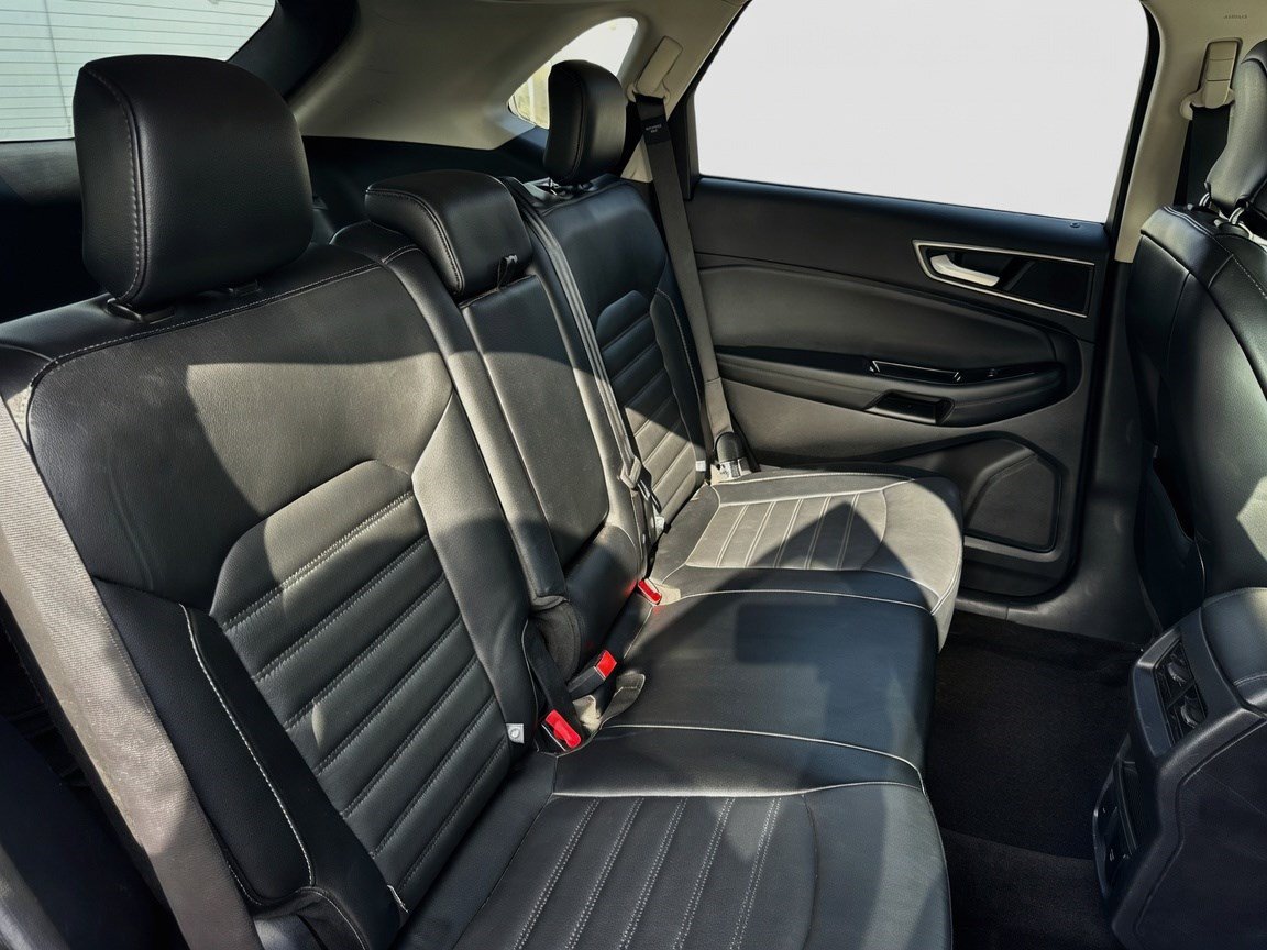 Used 2016 Ford Edge SEL w/ Equipment Group 201A FWD image 18