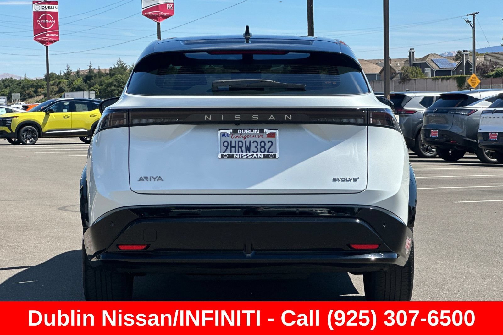 Used 2023 Nissan Ariya FWD image 5