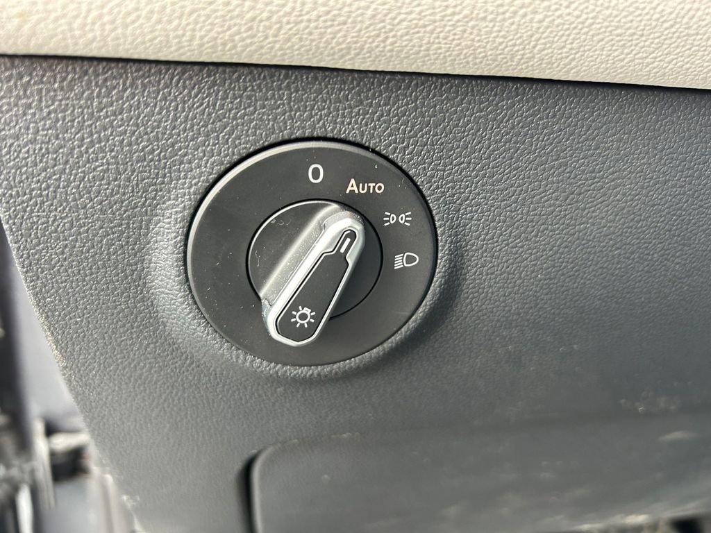 Certified 2025 Volkswagen Taos S image 30