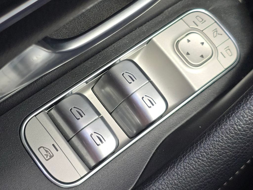 Used 2024 Mercedes-Benz GLS 450 4MATIC image 26