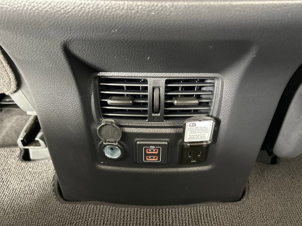 Used 2024 Nissan Titan SV w/ SV Convenience Package AWD/4WD image 19