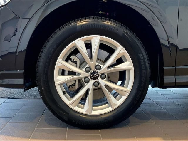 Certified 2025 Audi Q3 2.0T Premium w/ Convenience Package AWD/4WD image 9
