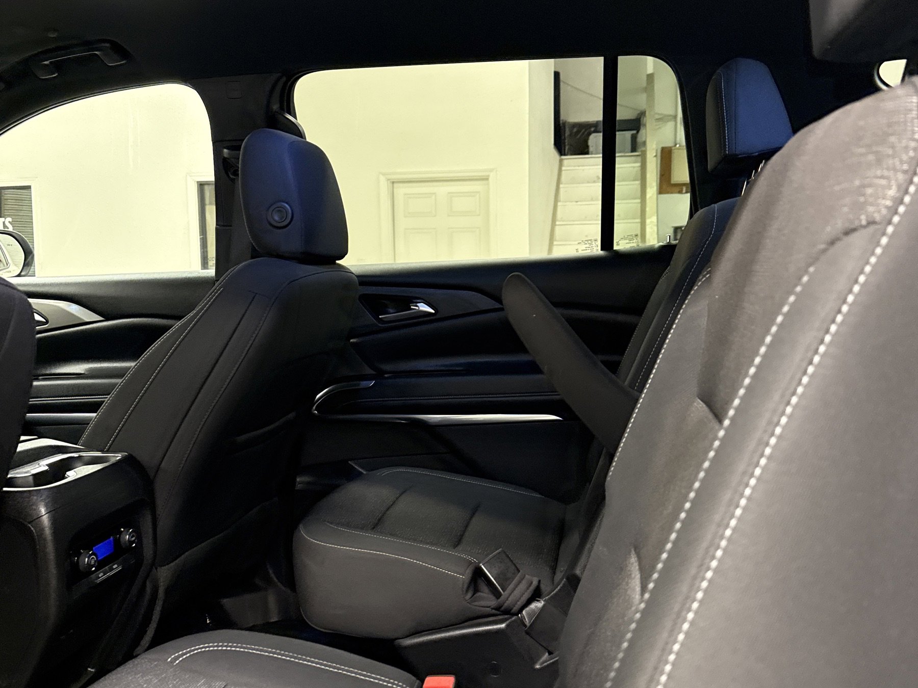 Used 2025 Chevrolet Traverse LT w/ LPO, Roadside Safety Package image 11