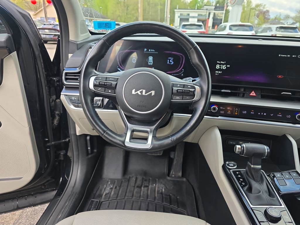 Used 2023 Kia Sportage EX AWD/4WD image 13