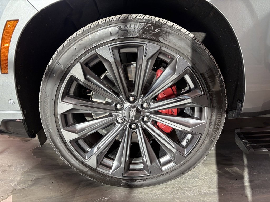 Used 2025 Cadillac Escalade ESV V image 36