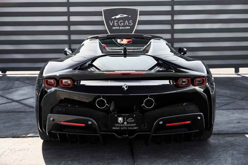 Used 2024 Ferrari SF90 Spider image 25