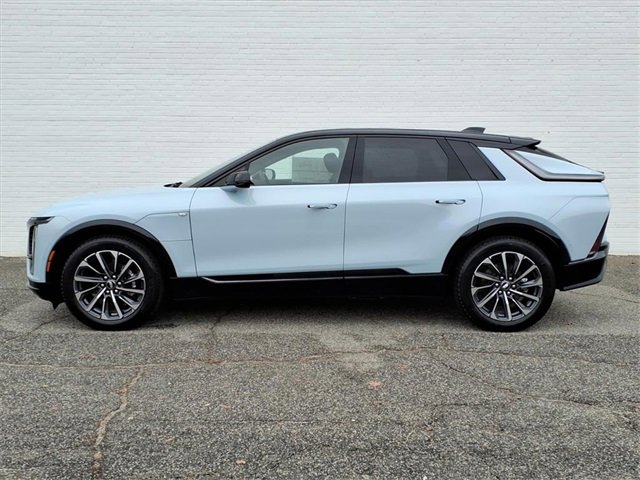 New 2026 Cadillac Lyriq Sport image 2