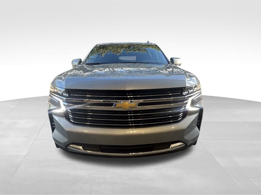 Used 2023 Chevrolet Suburban LT image 8