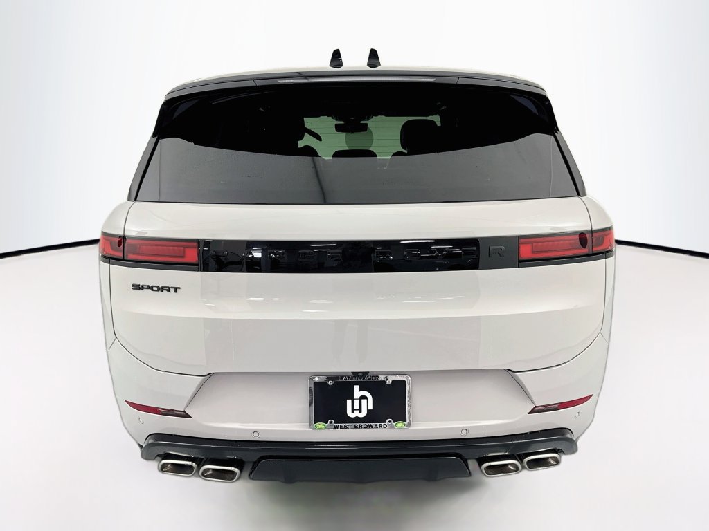 New 2026 Land Rover Range Rover Sport Dynamic SE AWD/4WD image 6