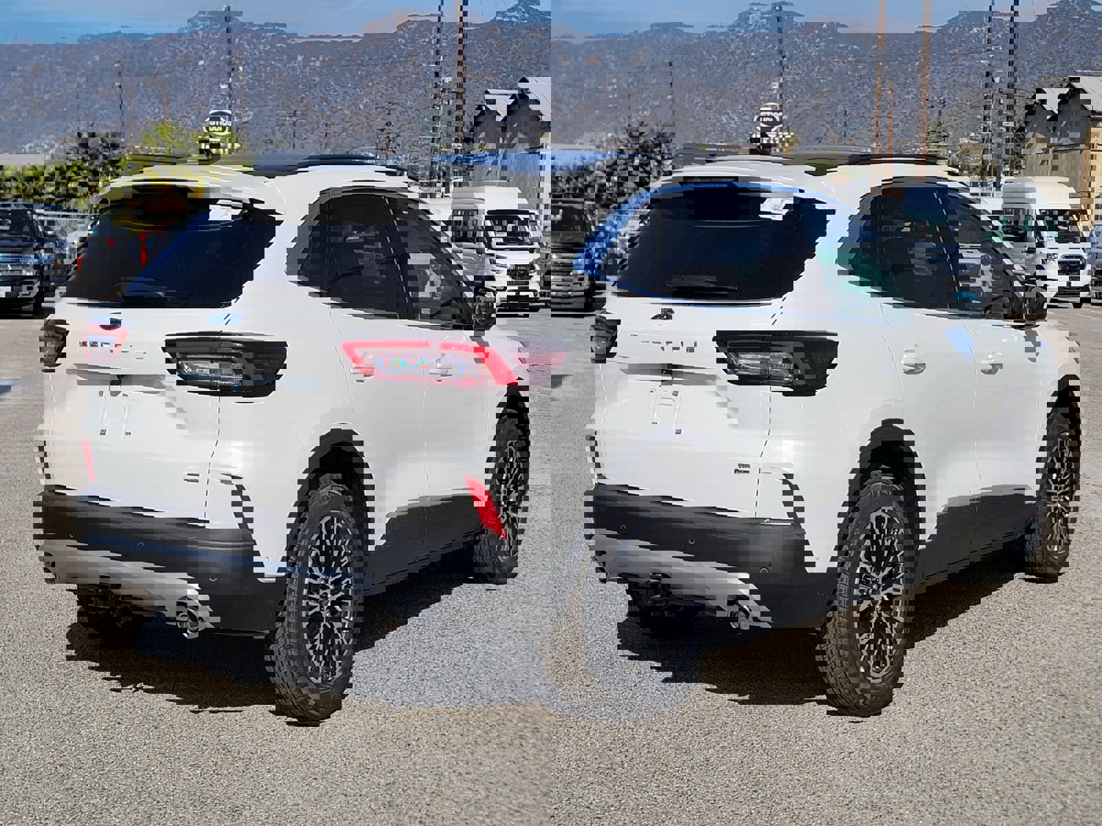 New 2024 Ford Escape SE w/ PHEV Premium Package image 4