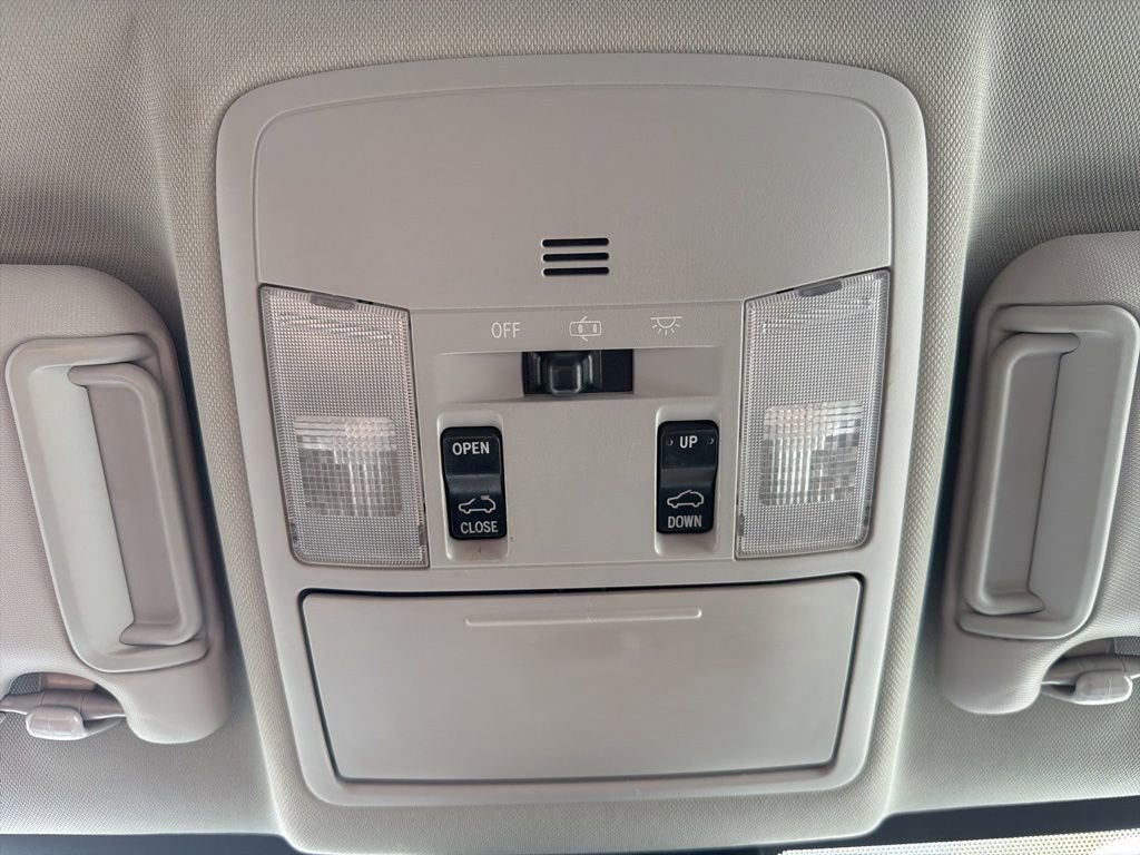 Used 2017 Toyota RAV4 Limited image 19