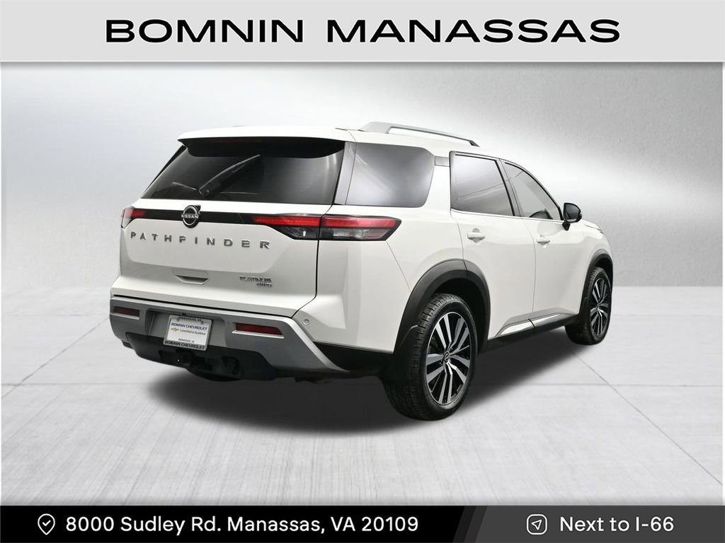Used 2024 Nissan Pathfinder Platinum image 5
