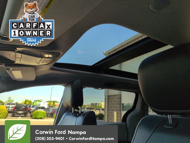 Used 2022 Chrysler Pacifica Limited FWD image 22