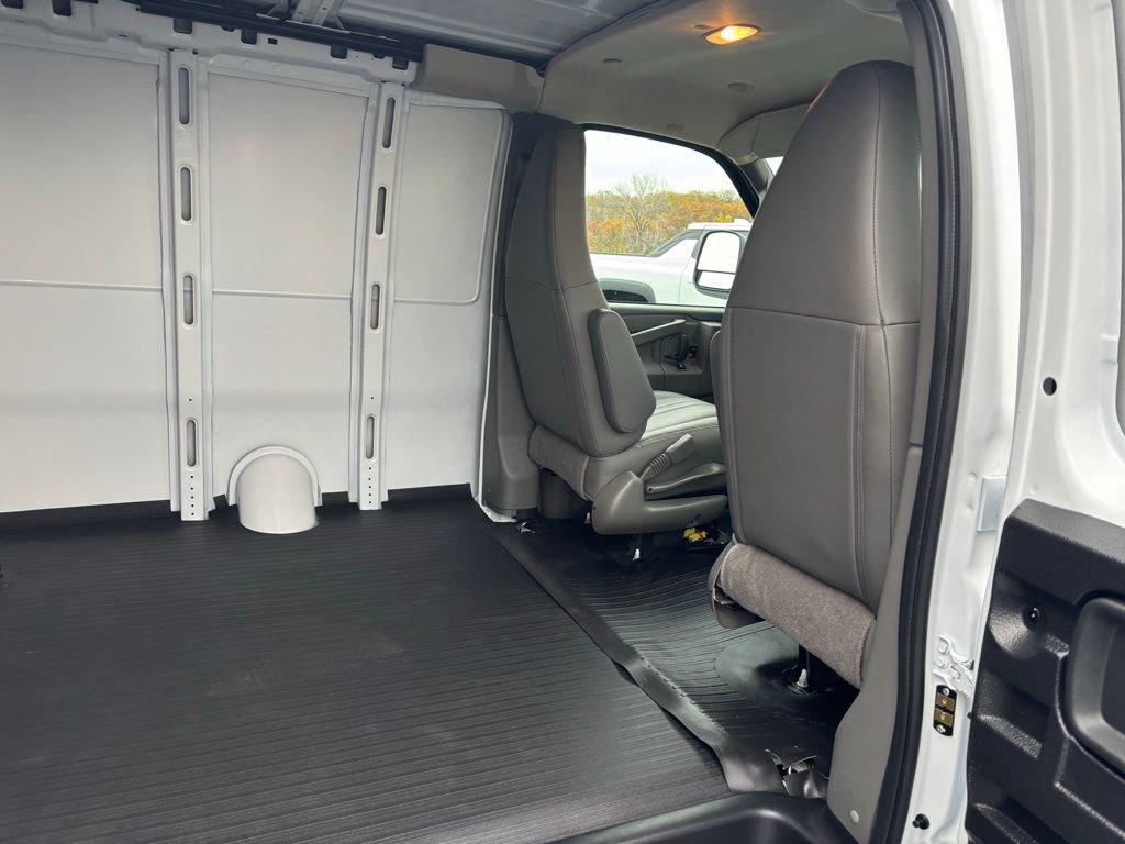 New 2025 Chevrolet Express 2500 w/ Driver Convenience Package RWD image 36