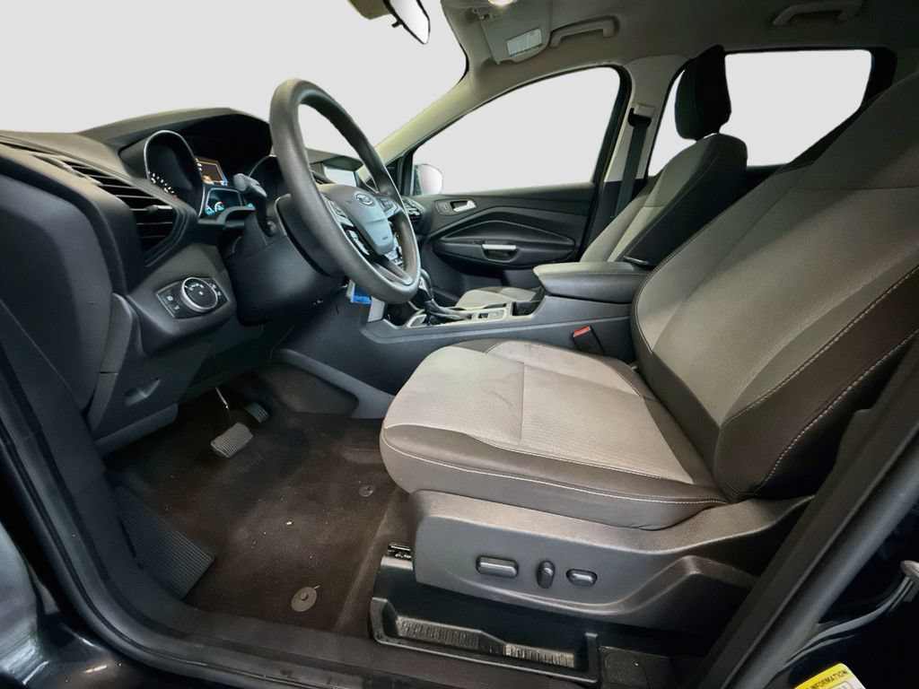 Used 2018 Ford Escape SE w/ SE Sync 3 Package AWD/4WD image 22