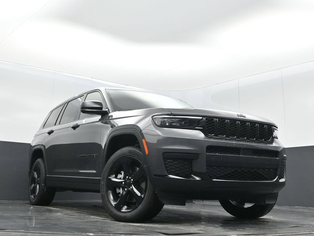 New 2025 Jeep Grand Cherokee L Altitude image 31