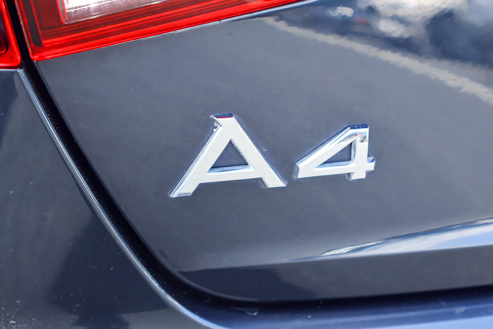 Used 2018 Audi A4 2.0T Premium AWD/4WD image 25