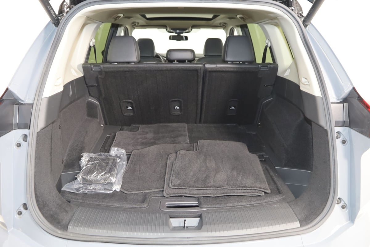 Used 2025 Nissan Rogue SL w/ Tech Package FWD image 53