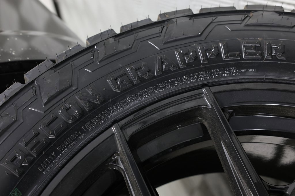 Used 2025 Lexus GX 550 w/ Accessory Package (Z1) image 52