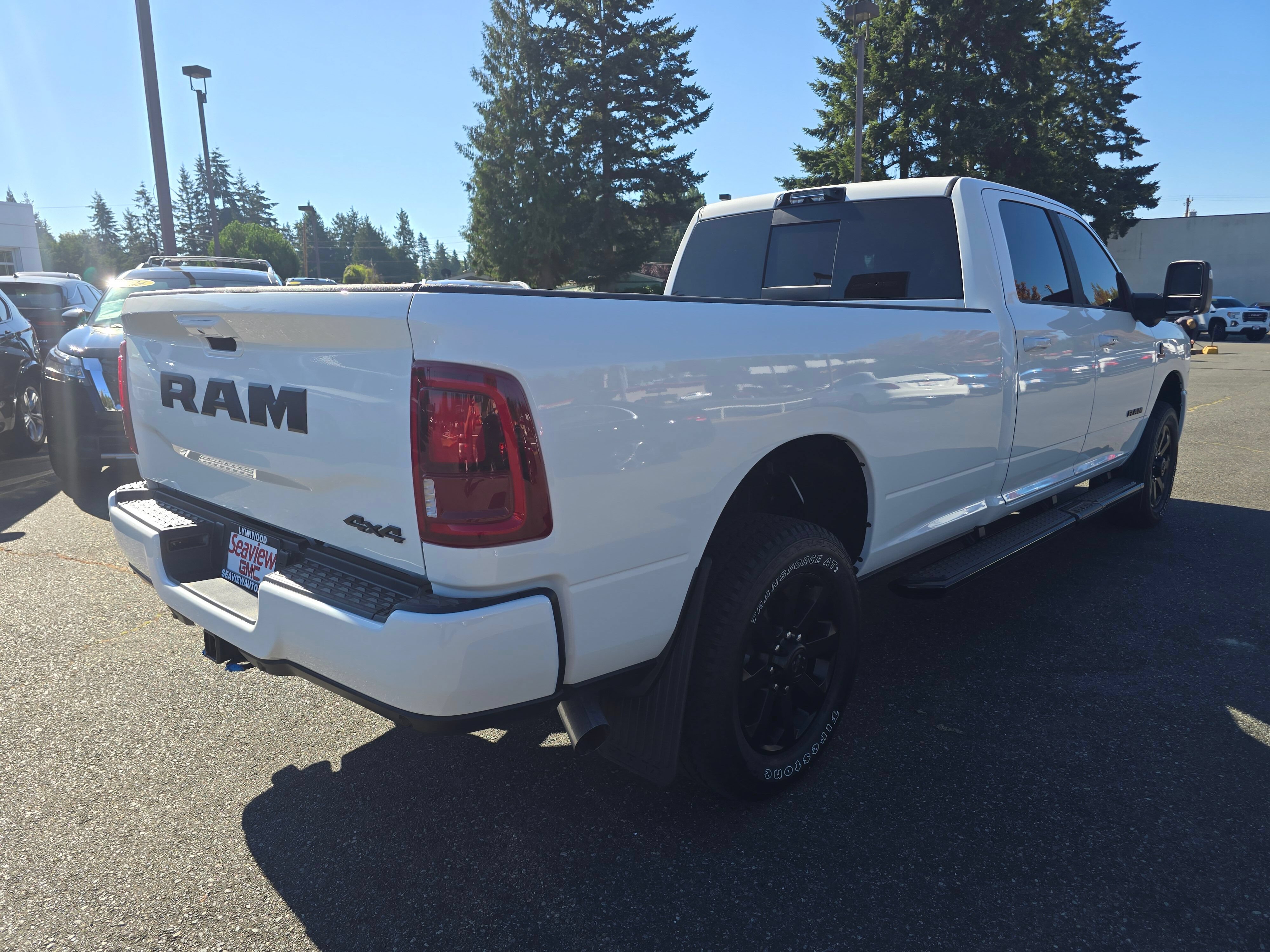 Used 2026 RAM 3500 Laramie w/ Night Edition AWD/4WD image 8