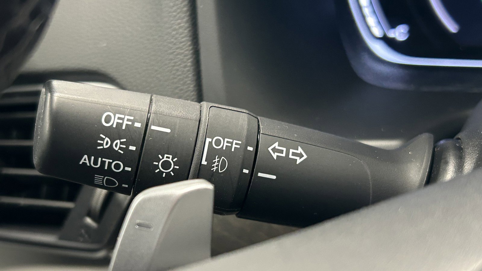 Used 2020 Honda Accord Touring image 25