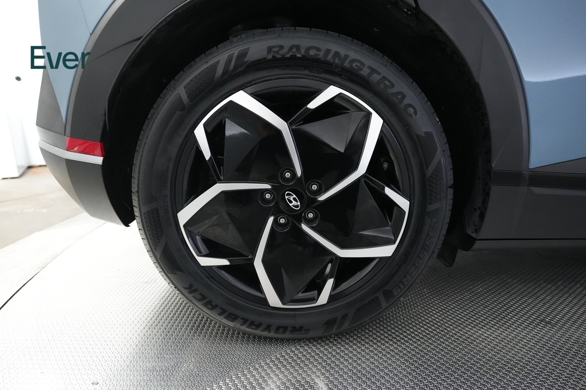 Used 2024 Hyundai Ioniq 5 SEL RWD image 21
