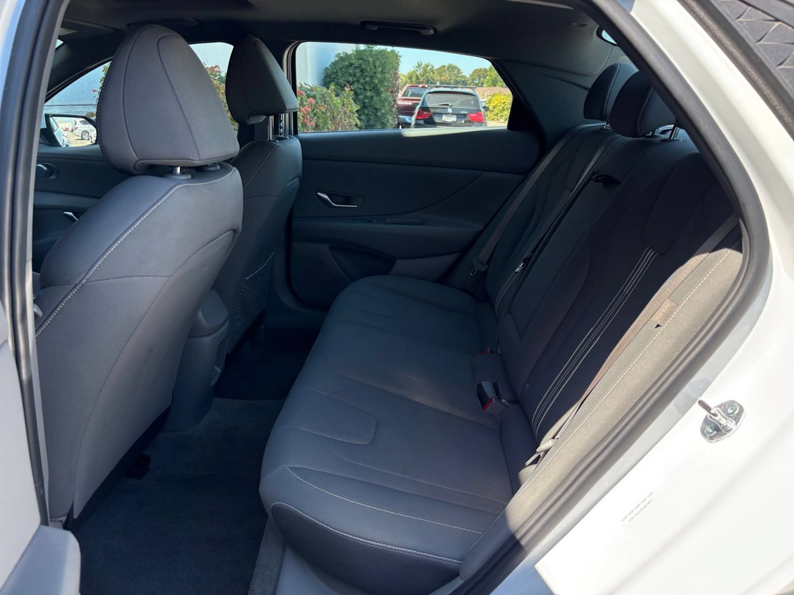 Used 2025 Hyundai Elantra SEL FWD image 26