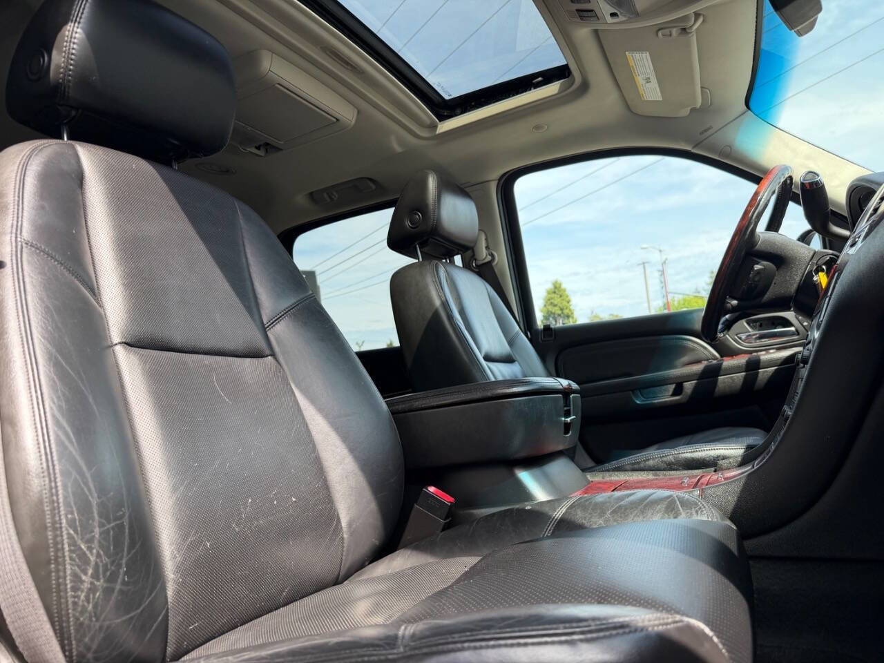 Used 2008 Cadillac Escalade ESV AWD image 15