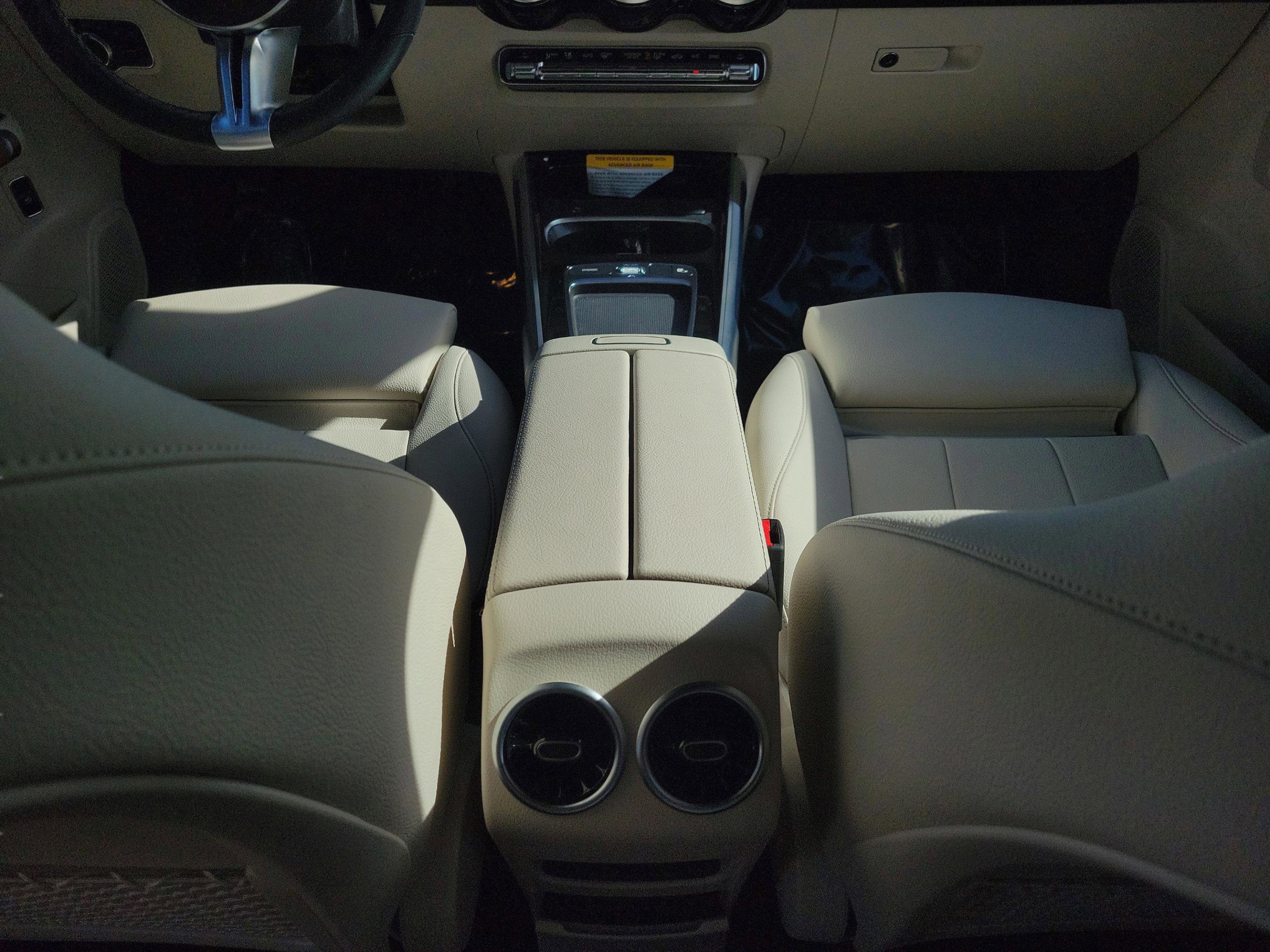 Certified 2025 Mercedes-Benz GLB 250 image 16