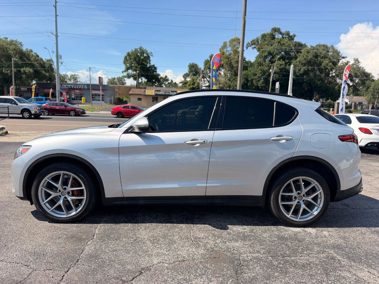 Used 2019 Alfa Romeo Stelvio Ti Sport w/ Quick Order Package 22S Sport AWD/4WD image 9