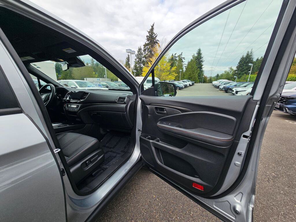 Certified 2025 Honda Ridgeline TrailSport image 12