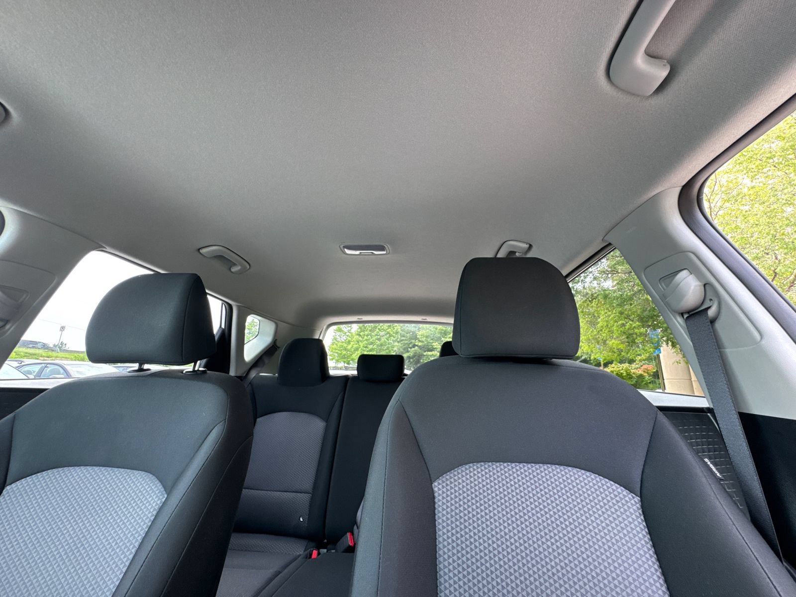 Used 2025 Kia Soul LX w/ LX Technology Package FWD image 30