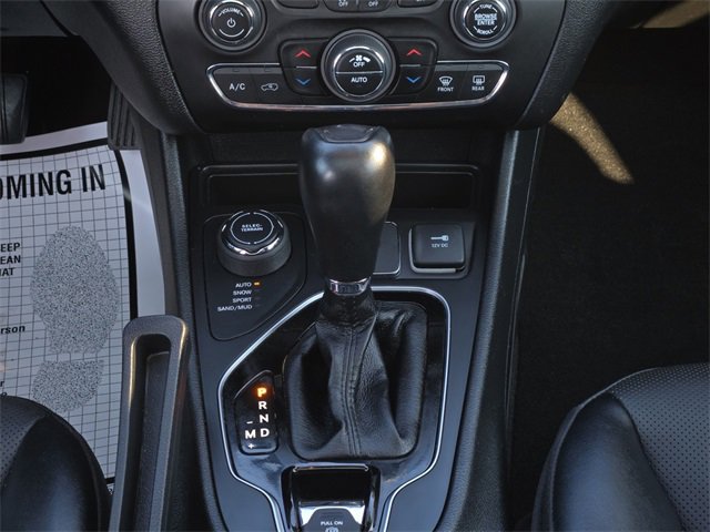 Used 2022 Jeep Cherokee Limited image 16