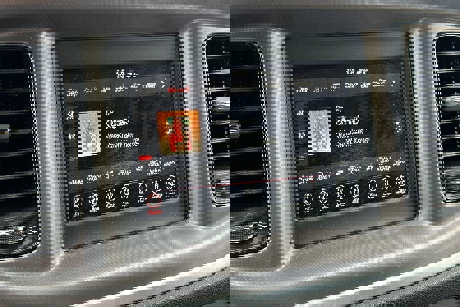 Used 2021 Dodge Charger SXT w/ Blacktop Package image 18