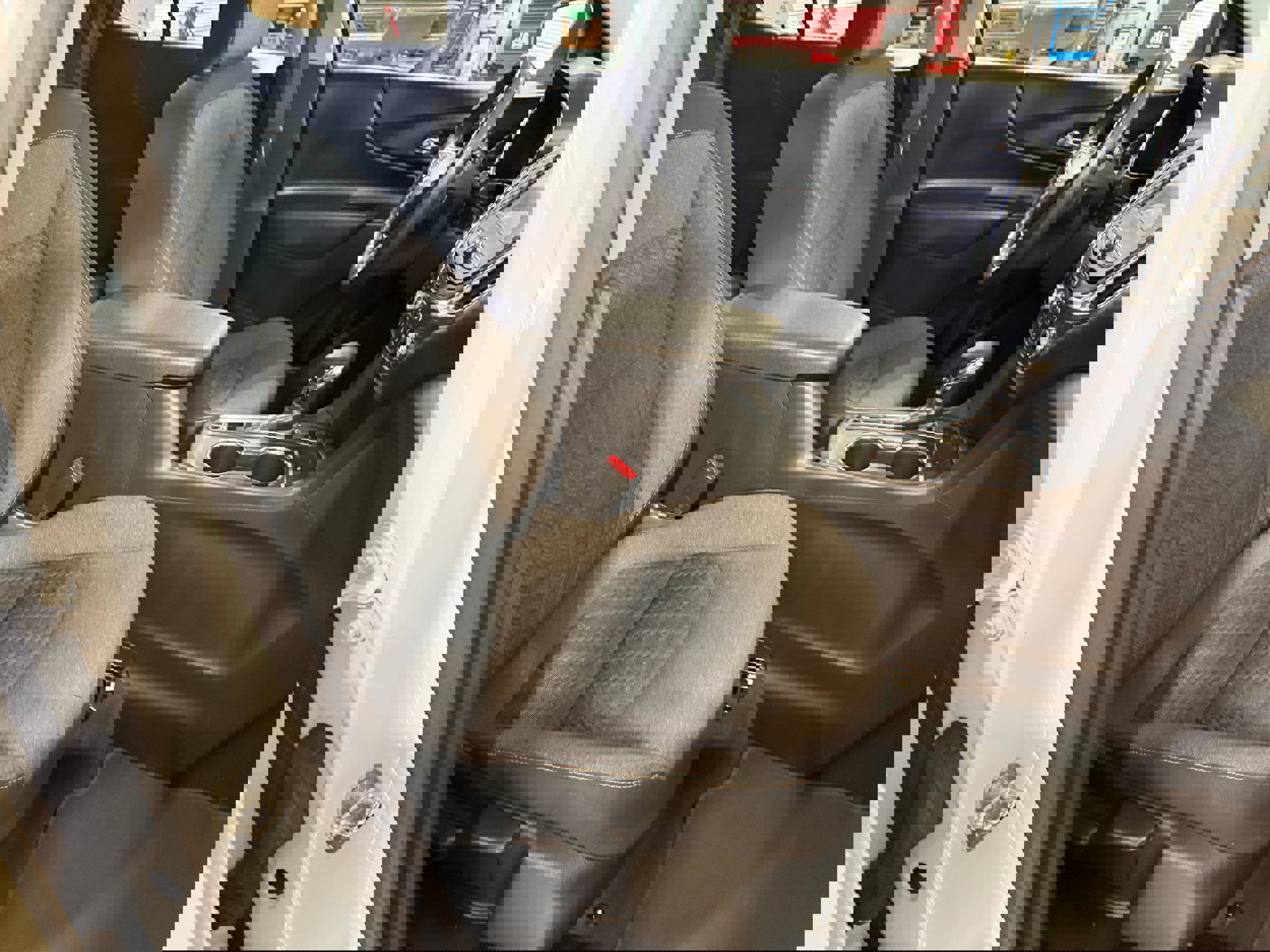 Used 2022 Chevrolet Equinox LT image 8