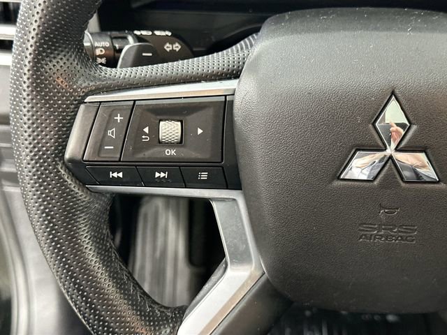 Used 2024 Mitsubishi Outlander SE image 22