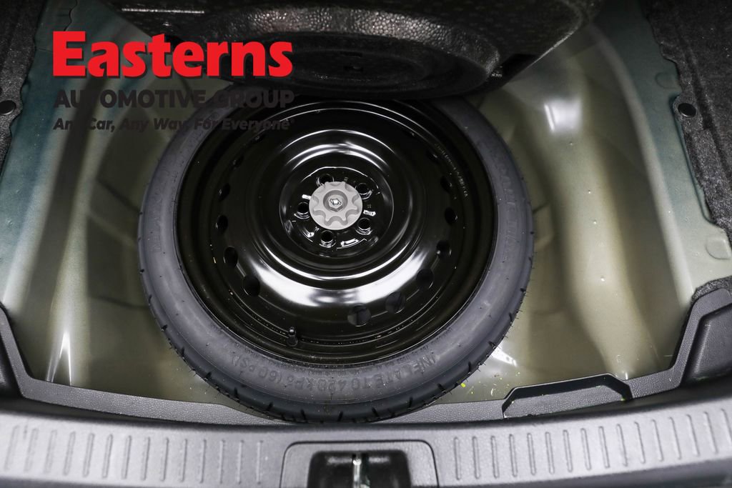 Used 2025 Toyota Corolla LE image 21