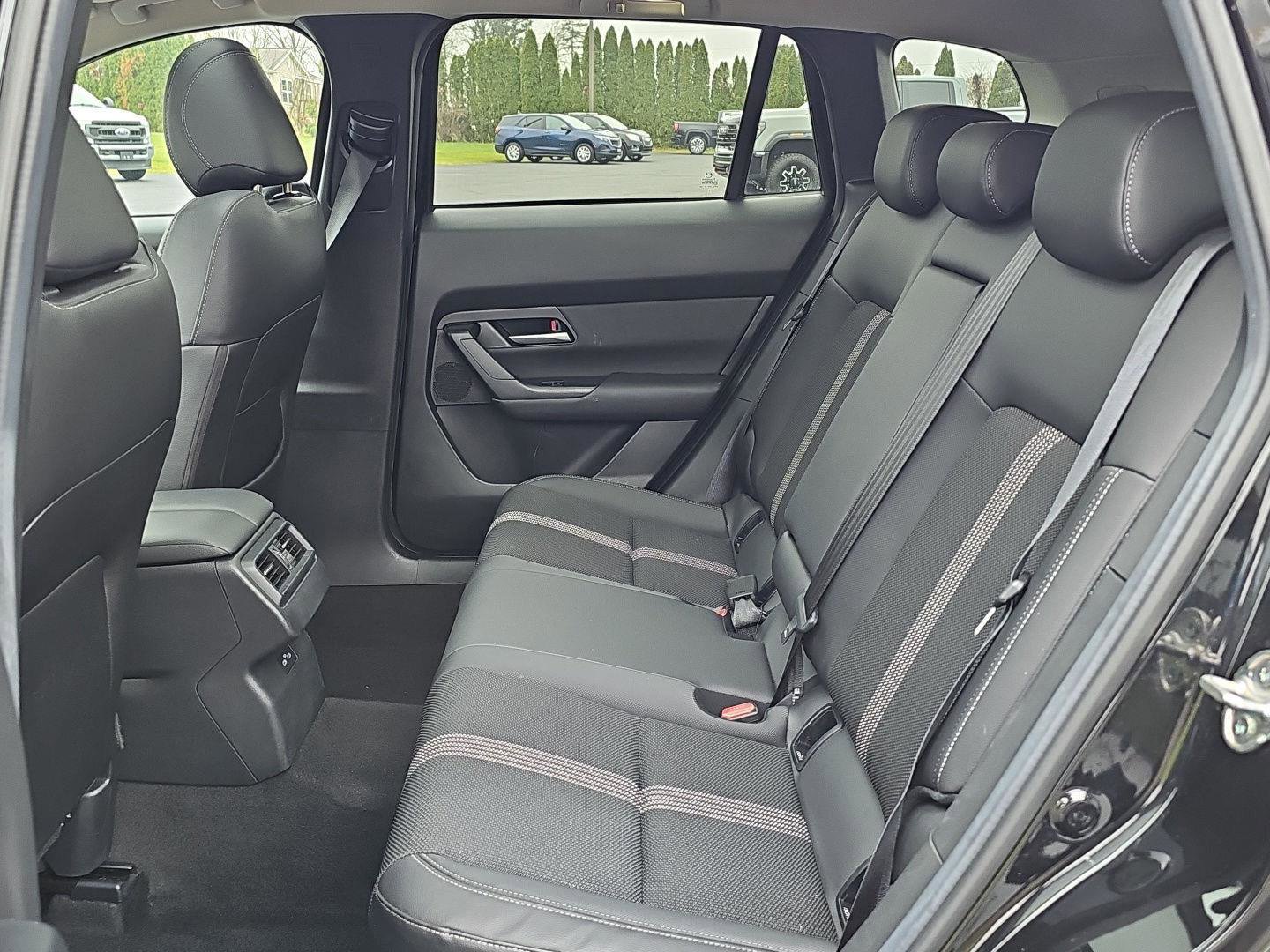 Used 2025 MAZDA CX-50 AWD 2.5 S w/ Premium Package image 24