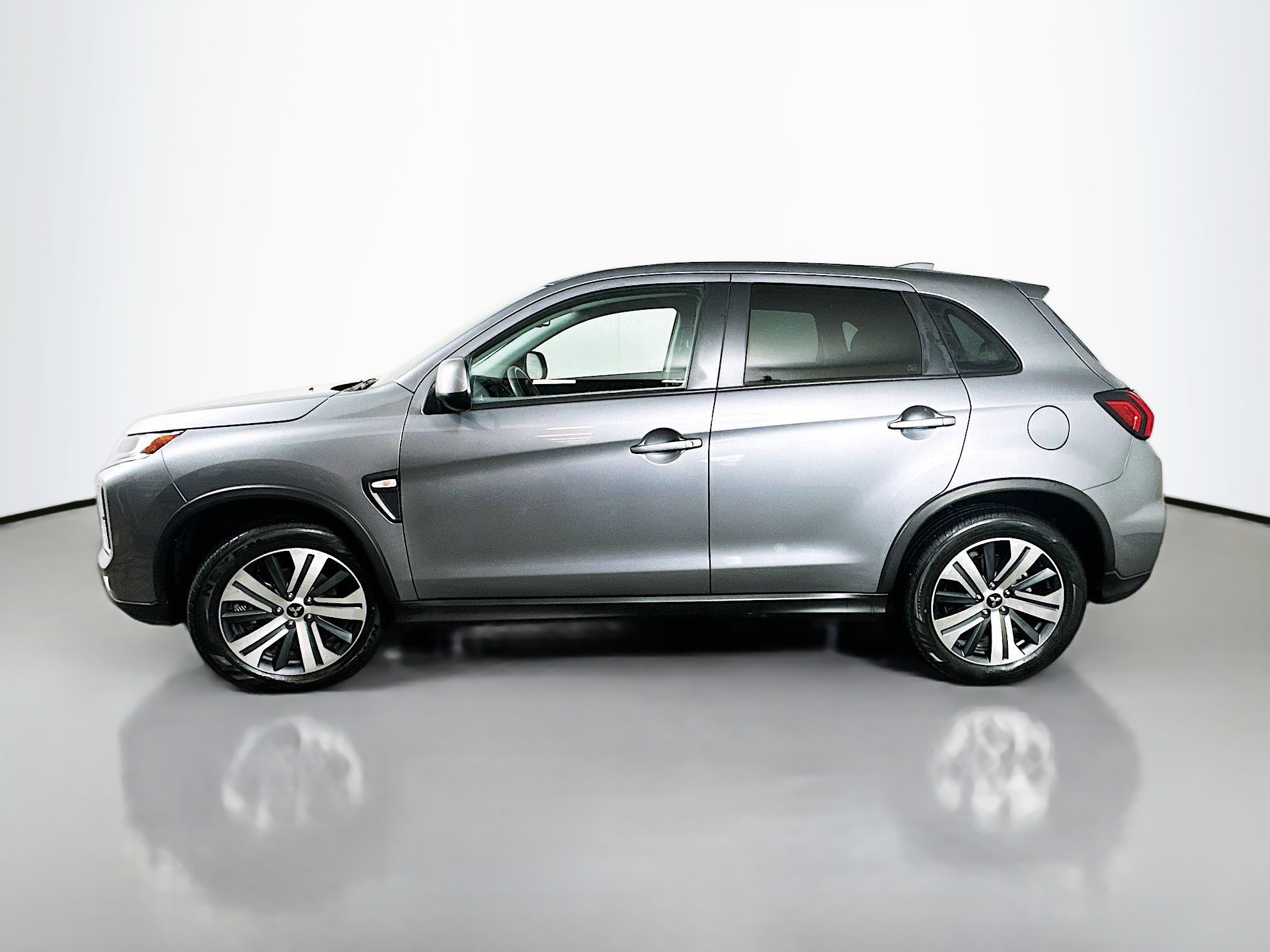 Used 2024 Mitsubishi Outlander Sport ES AWD/4WD image 4