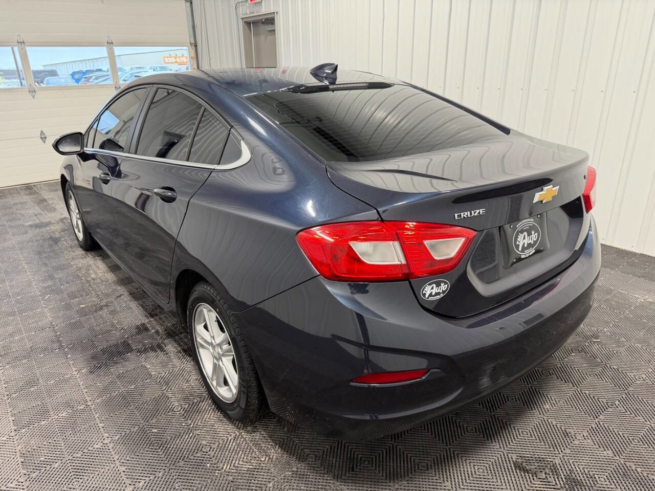Used 2016 Chevrolet Cruze LT FWD image 5