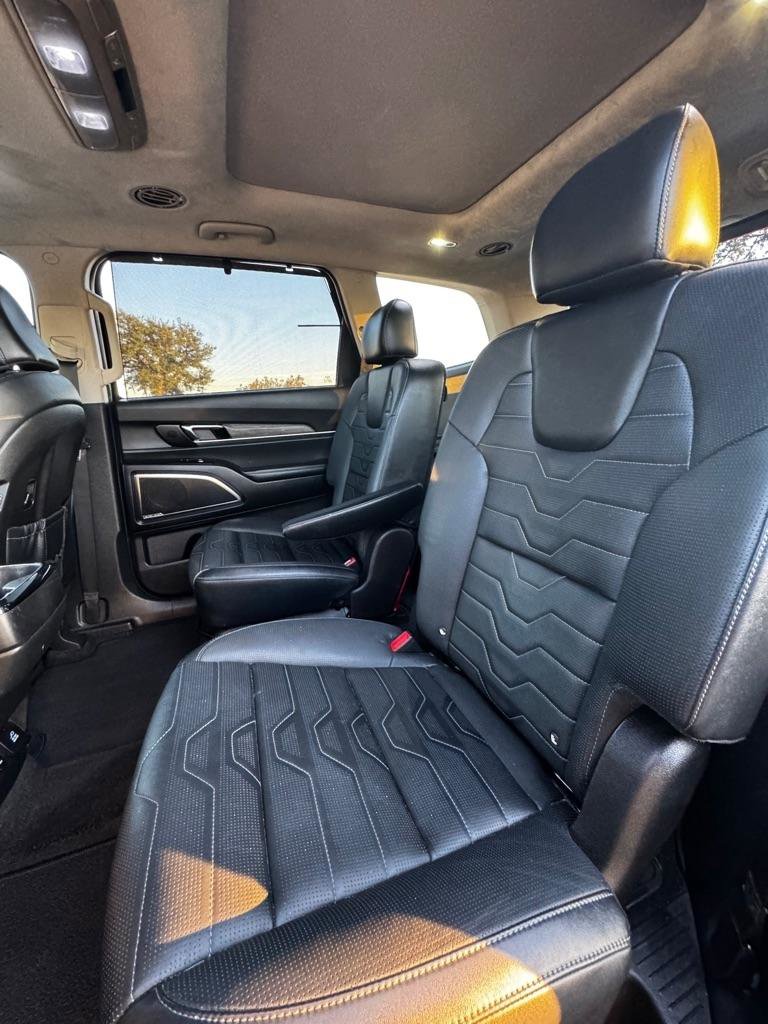 Used 2022 Kia Telluride SX w/ SX Prestige Package AWD/4WD image 12