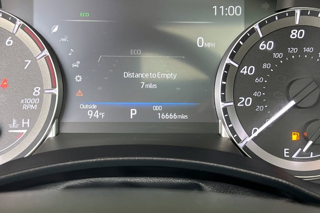 Certified 2024 Toyota Highlander XLE AWD/4WD image 30