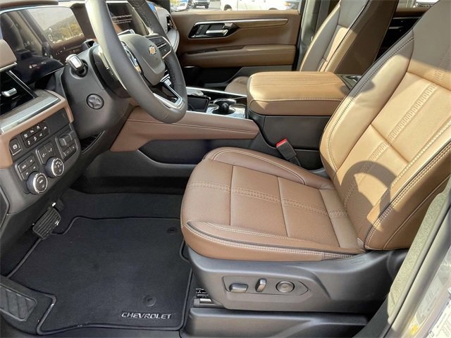 New 2026 Chevrolet Suburban High Country image 13