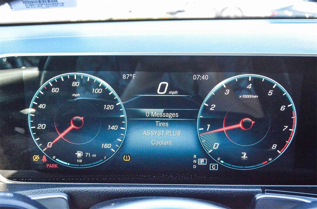 Used 2021 Mercedes-Benz GLB 250 image 24