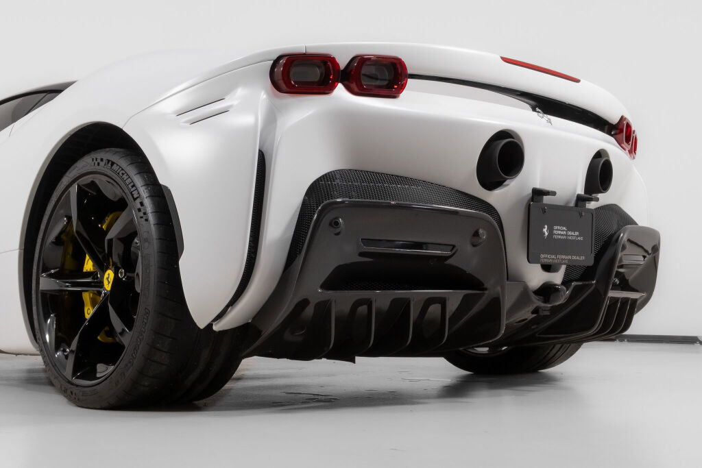 Used 2023 Ferrari SF90 Stradale image 16